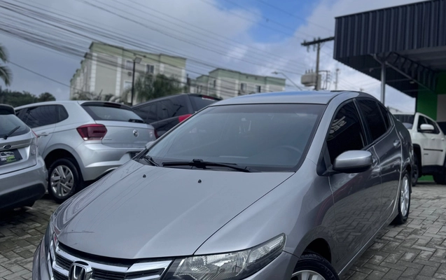 imagem-https://www.socarrao.com.br/sc-vehicle-images-prod/4415088/1792613102450-SU1HLTIwMjYxMDE5LVdBMDA5MS5qcGc.jpg
