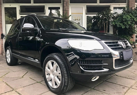 Volkswagen Touareg 2010 Preto — foto 1 de 3