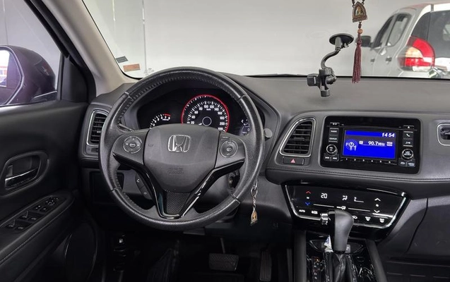 imagem-https://www.socarrao.com.br/sc-vehicle-images-prod/4415113/1792613207010-8592521_7_B_e388c9b79f.jpeg