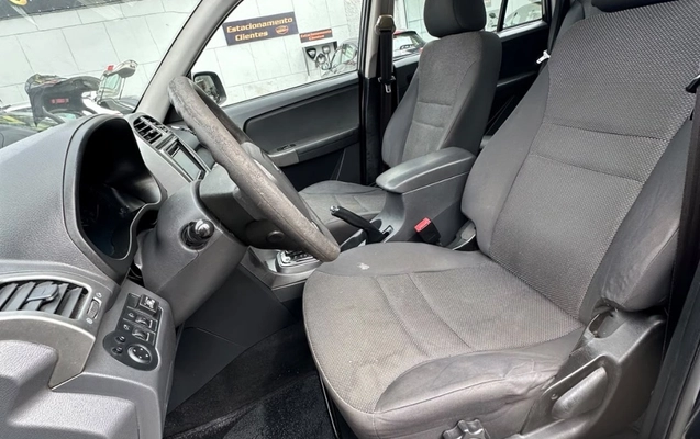 imagem-https://www.socarrao.com.br/sc-vehicle-images-prod/4415119/1792757192083-gb-7b5466d.jpeg