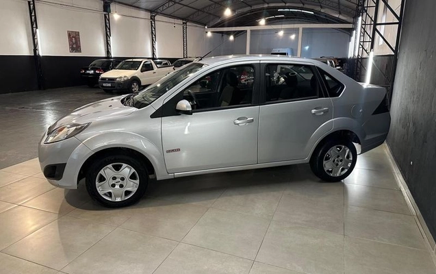 imagem-https://www.socarrao.com.br/sc-vehicle-images-prod/4415173/1792613554948-8551931_3_B_8aeb79747c.jpeg
