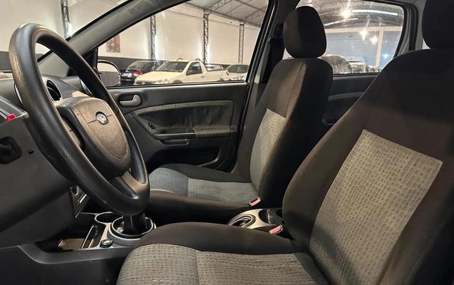 imagem-https://www.socarrao.com.br/sc-vehicle-images-prod/4415173/1792613554949-8551931_4_B_3c3b7ded47.jpeg