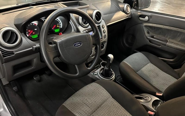 imagem-https://www.socarrao.com.br/sc-vehicle-images-prod/4415173/1792613554951-8551931_5_B_964cf47303.jpeg