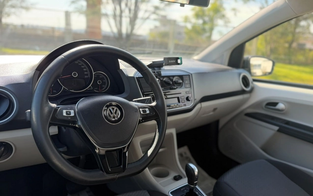 imagem-https://www.socarrao.com.br/sc-vehicle-images-prod/4415174/1792613563679-2695ae92e19d49cda2492fefb89010c5_1792613520870.jpg