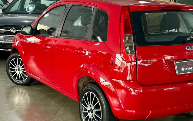imagem-https://www.socarrao.com.br/sc-vehicle-images-prod/4415194/1792613648531-ef34b4a4ef8d4a30a4047a77758010c9_1792613617870.jpg