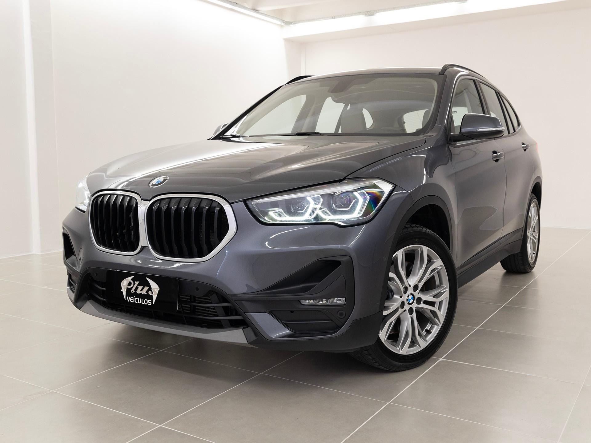BMW X1 2020 Cinza — foto 1 de 3
