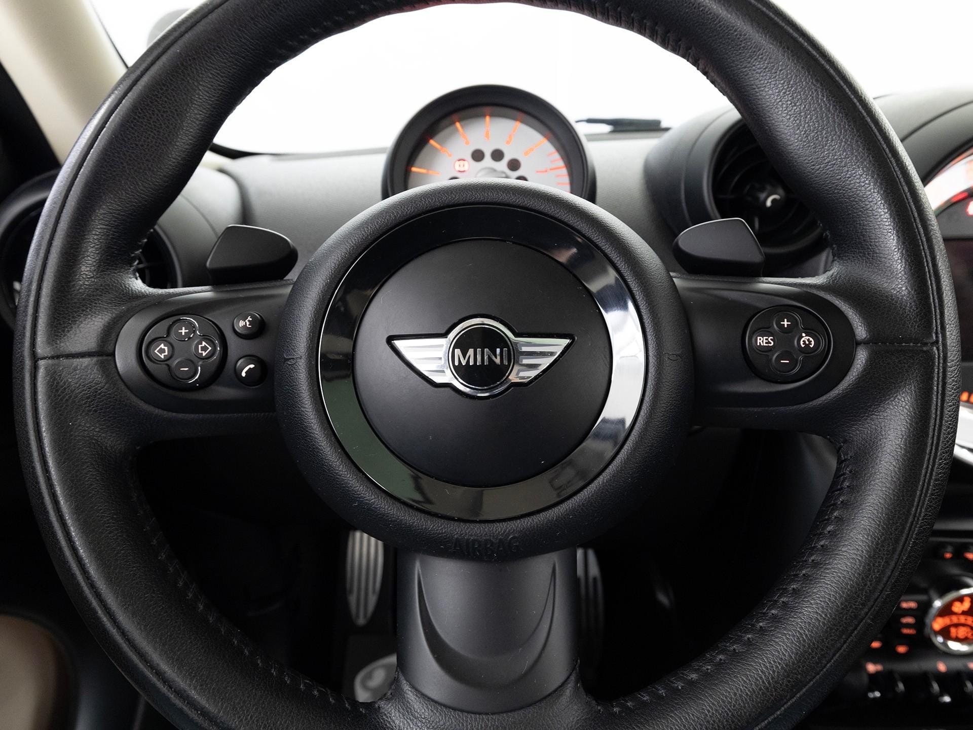 imagem-https://www.socarrao.com.br/sc-vehicle-images-prod/44153/1769988803115-6577549OR_1743702216_50_530.jpg