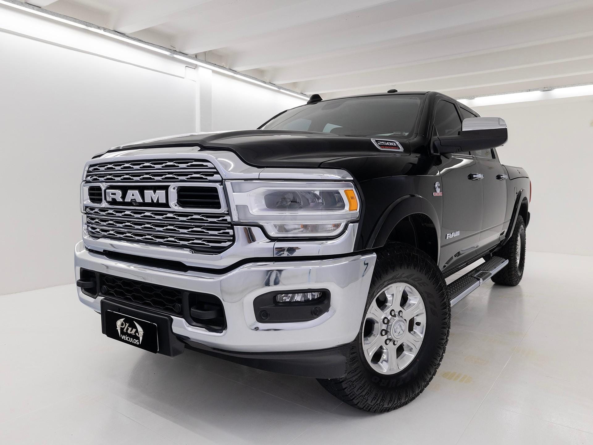 RAM 2500 2020 Preto — foto 1 de 3