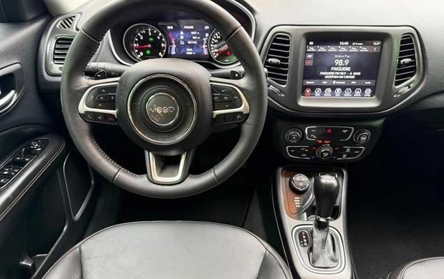 imagem-https://www.socarrao.com.br/sc-vehicle-images-prod/4415429/1792614919649-8593840_11_B_e9db17482b.jpeg