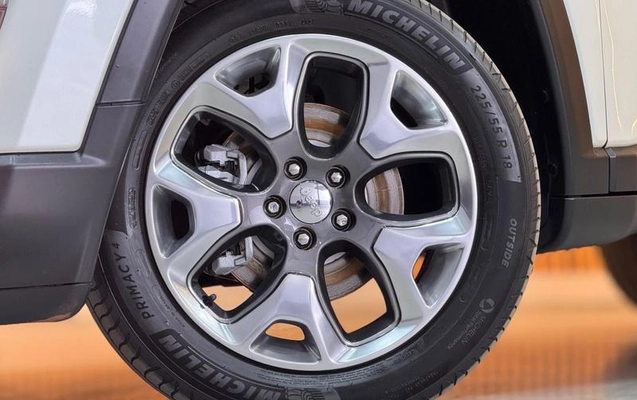 imagem-https://www.socarrao.com.br/sc-vehicle-images-prod/4415469/1792615128769-8569400_3_B_cda80227a8.jpeg