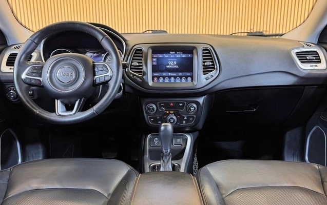 imagem-https://www.socarrao.com.br/sc-vehicle-images-prod/4415469/1792615128784-8569400_12_B_e2d8c03f3e.jpeg