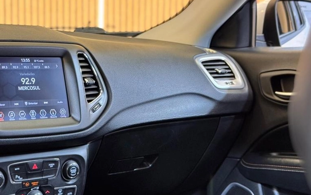 imagem-https://www.socarrao.com.br/sc-vehicle-images-prod/4415469/1792615128787-8569400_14_B_afa9a9b08c.jpeg