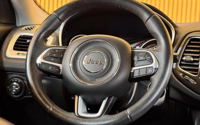 imagem-https://www.socarrao.com.br/sc-vehicle-images-prod/4415469/1792615128792-8569400_17_B_e33dfdc7af.jpeg