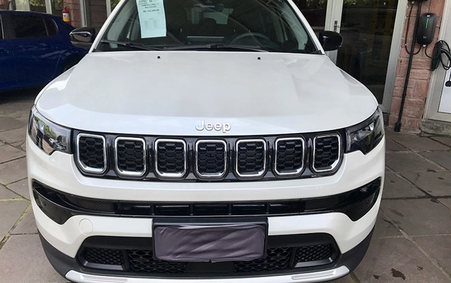 imagem-https://www.socarrao.com.br/sc-vehicle-images-prod/4415506/1792695701239-3KNkg4UbThYGOJMufGl4EkP6uZLcboNW.jpg