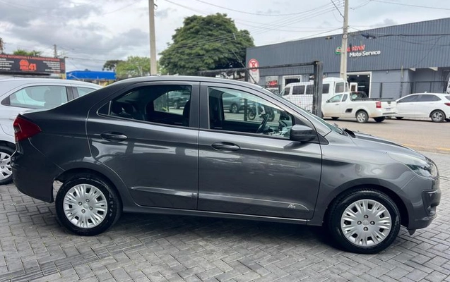 imagem-https://www.socarrao.com.br/sc-vehicle-images-prod/4415522/1792615593620-8591931_8_B_b5bfffcac3.jpeg