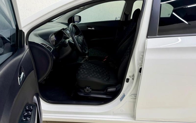 imagem-https://www.socarrao.com.br/sc-vehicle-images-prod/4415647/1792616433580-8593996_13_B_57e6ff9ace.jpeg