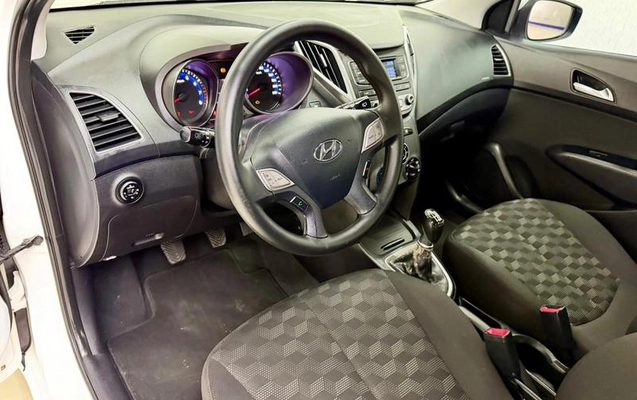imagem-https://www.socarrao.com.br/sc-vehicle-images-prod/4415647/1792616433586-8593996_15_B_e4f9f7b3a3.jpeg