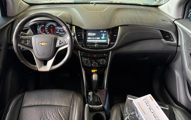 imagem-https://www.socarrao.com.br/sc-vehicle-images-prod/4415786/1792616103610-8588314_12_B_40e4b1c088.jpeg