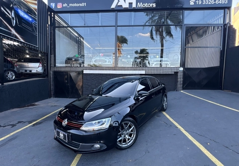 Volkswagen Jetta 2013 Preto — foto 1 de 3