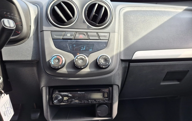 imagem-https://www.socarrao.com.br/sc-vehicle-images-prod/4415828/1792616430468-003_5d9e116aaaac90f4a6b5791778ee0aef.jpg