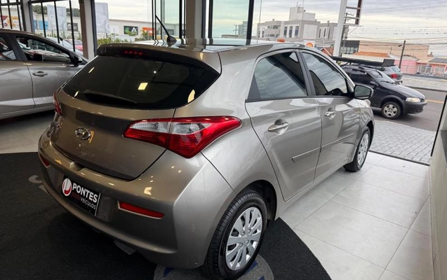 imagem-https://www.socarrao.com.br/sc-vehicle-images-prod/4415908/1792664527532-8583319_5_B_ae94c13429.jpeg
