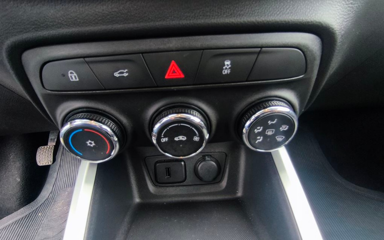 imagem-https://www.socarrao.com.br/sc-vehicle-images-prod/4415938/1792766950857-SU1HXzIwMjYxMDIyXzA5NDI1MyAoQ29weSkuanBn.jpg