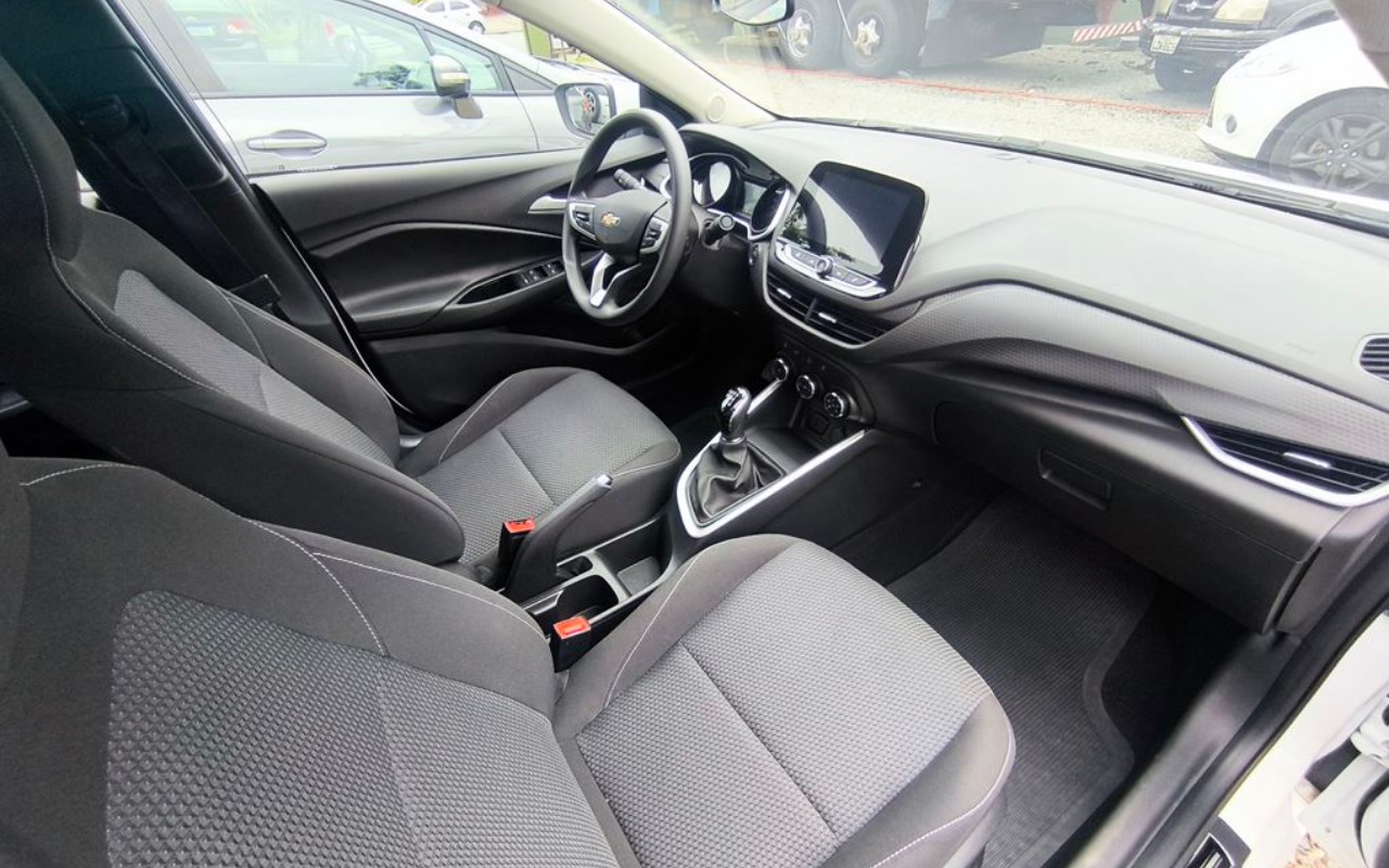 imagem-https://www.socarrao.com.br/sc-vehicle-images-prod/4415938/1792766951248-SU1HXzIwMjYxMDIyXzA5NDQyMyAoQ29weSkuanBn.jpg
