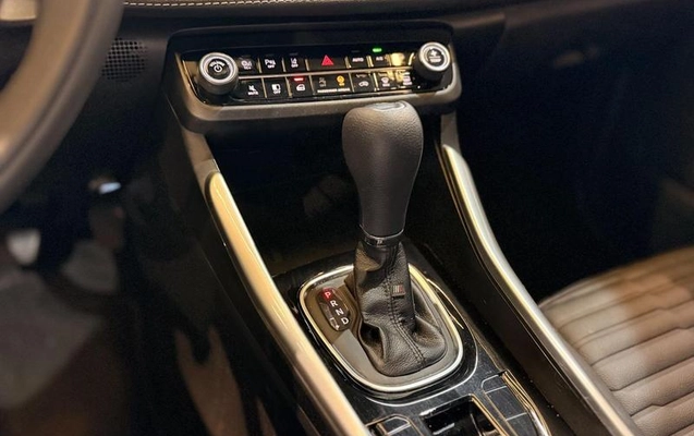 imagem-https://www.socarrao.com.br/sc-vehicle-images-prod/4415939/1792617144604-8594029_0_B_aecea3febb.jpeg