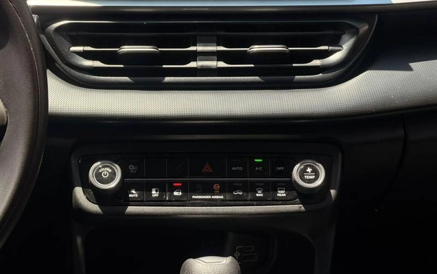 imagem-https://www.socarrao.com.br/sc-vehicle-images-prod/4415989/1792617604205-8587788_7_B_b185ec11a4.jpeg