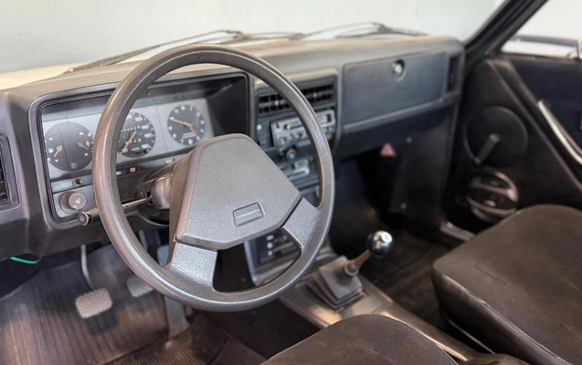 imagem-https://www.socarrao.com.br/sc-vehicle-images-prod/4416034/1792617934547-8594132_10_B_d2d2572ef6.jpeg