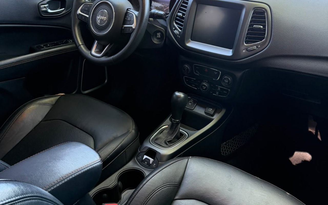 imagem-https://www.socarrao.com.br/sc-vehicle-images-prod/4416062/1792618178264-V2hhdHNBcHAgSW1hZ2UgMjAyNi0xMC0yMCBhdCAxOS40Ni41NSAoMykuanBlZw.jpeg