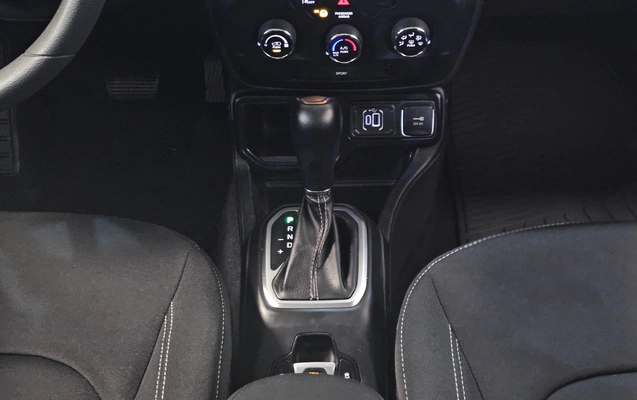 imagem-https://www.socarrao.com.br/sc-vehicle-images-prod/4416072/1792618282414-1_053814.jpg