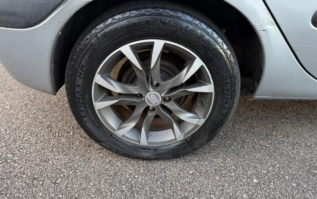 imagem-https://www.socarrao.com.br/sc-vehicle-images-prod/4416076/1792618325999-V2hhdHNBcHAgSW1hZ2UgMjAyNi0xMC0yMSBhdCAxOC4xNC4zNiAoNCkuanBlZw.jpeg