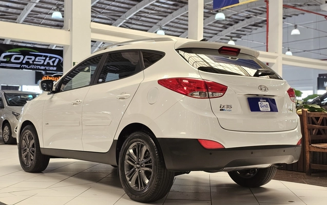 imagem-https://www.socarrao.com.br/sc-vehicle-images-prod/4416229/1792618975825-1_053703.jpg