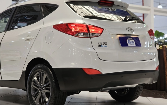 imagem-https://www.socarrao.com.br/sc-vehicle-images-prod/4416229/1792618975827-1_053705.jpg