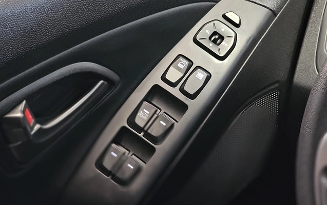 imagem-https://www.socarrao.com.br/sc-vehicle-images-prod/4416229/1792618975841-1_053717.jpg