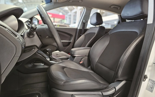 imagem-https://www.socarrao.com.br/sc-vehicle-images-prod/4416229/1792618975845-1_053720.jpg