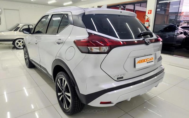imagem-https://www.socarrao.com.br/sc-vehicle-images-prod/4416319/1792619928716-8586092_10_B_9be4463c48.jpeg