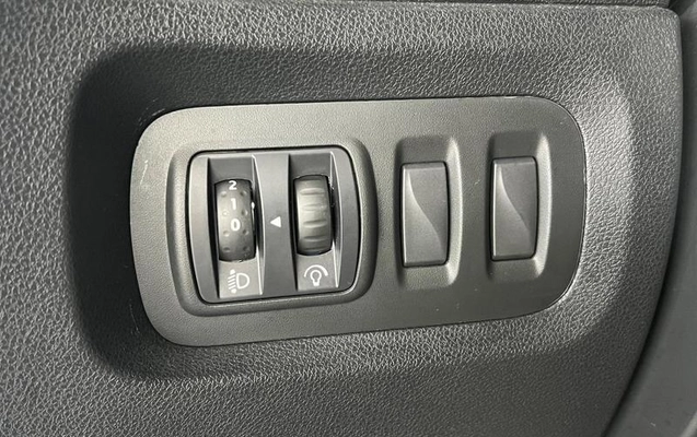 imagem-https://www.socarrao.com.br/sc-vehicle-images-prod/4416453/1792756823144-8591176_19_B_57f8051fd4.jpeg