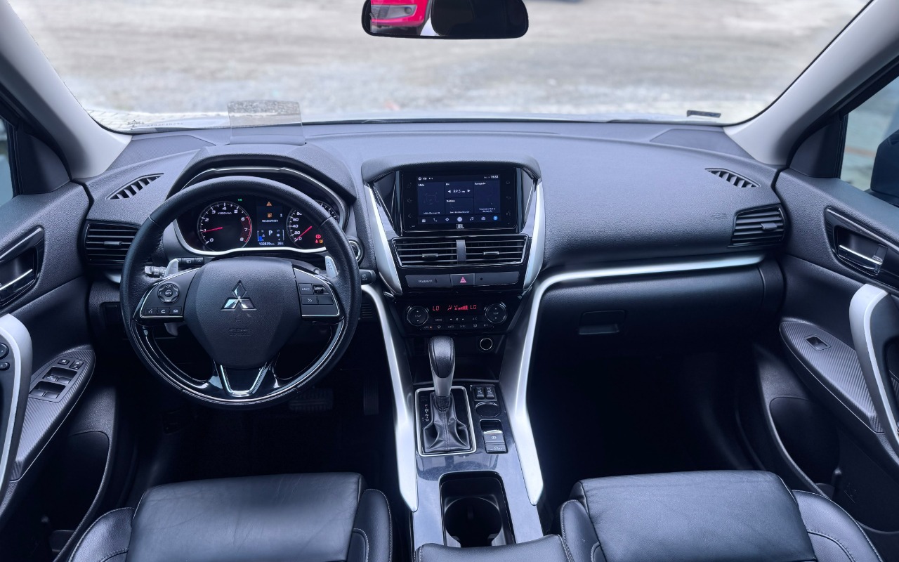 imagem-https://www.socarrao.com.br/sc-vehicle-images-prod/4416667/1792621259973-SU1HLTIwMjYxMDE1LVdBMDA4MC5qcGc.jpg