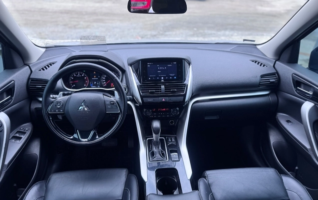 imagem-https://www.socarrao.com.br/sc-vehicle-images-prod/4416667/1792621259973-SU1HLTIwMjYxMDE1LVdBMDA4MC5qcGc.jpg