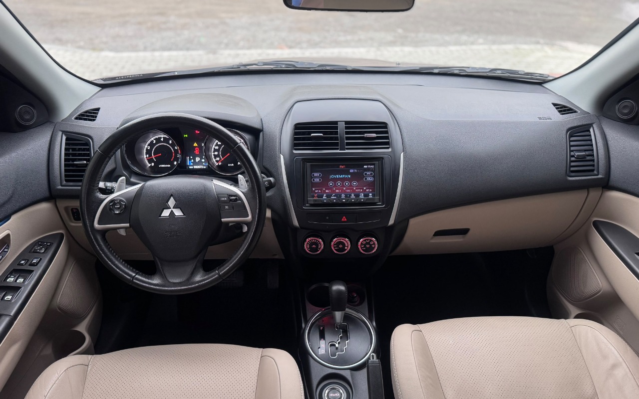 imagem-https://www.socarrao.com.br/sc-vehicle-images-prod/4416783/1792622565308-SU1HLTIwMjYxMDE1LVdBMDEzOC5qcGc.jpg