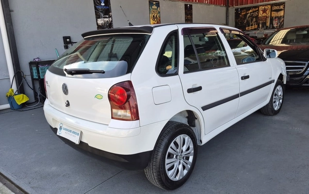 imagem-https://www.socarrao.com.br/sc-vehicle-images-prod/4416830/1792623013526-vehicle_image_1792601511_4cafdd8a1ca31831df818df245575dcb.jpeg