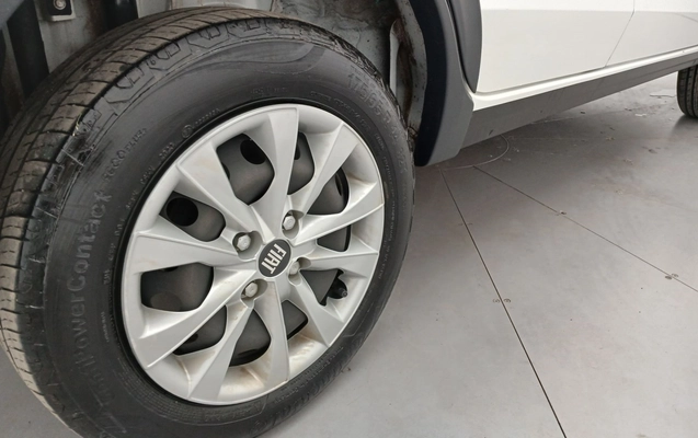 imagem-https://www.socarrao.com.br/sc-vehicle-images-prod/4418525/1792641074168-2_045739.jpg