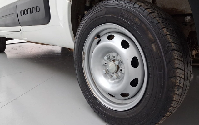 imagem-https://www.socarrao.com.br/sc-vehicle-images-prod/4418721/1792642257960-2_023056.jpg