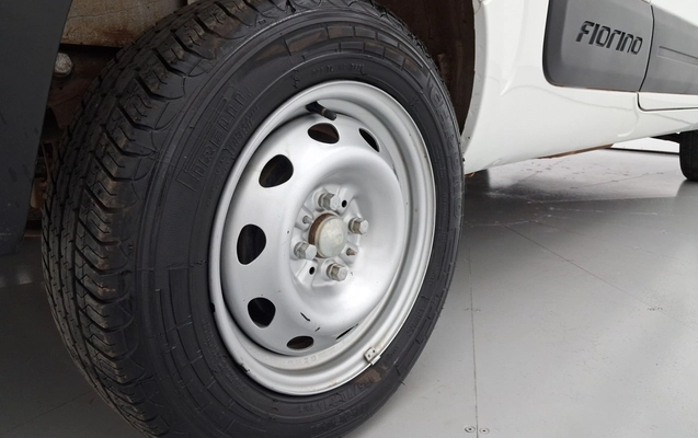 imagem-https://www.socarrao.com.br/sc-vehicle-images-prod/4418721/1792642257964-2_023057.jpg