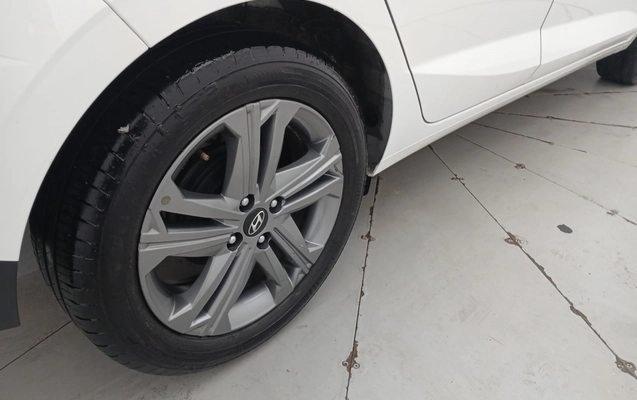 imagem-https://www.socarrao.com.br/sc-vehicle-images-prod/4420753/1792647825122-1_110948.jpg