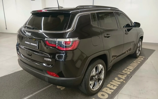 imagem-https://www.socarrao.com.br/sc-vehicle-images-prod/4421176/1792667954444-CcROThTXzERX0q0NiVWwvuE5X1TnnP8h.jpg