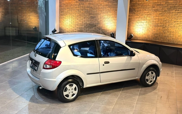 imagem-https://www.socarrao.com.br/sc-vehicle-images-prod/4421247/1792670759443-NjAwZGRkNWMtOGFjYy00NGE4LTlhZWYtOTE0MjViNTE3Nzk0LmpwZWc.jpeg