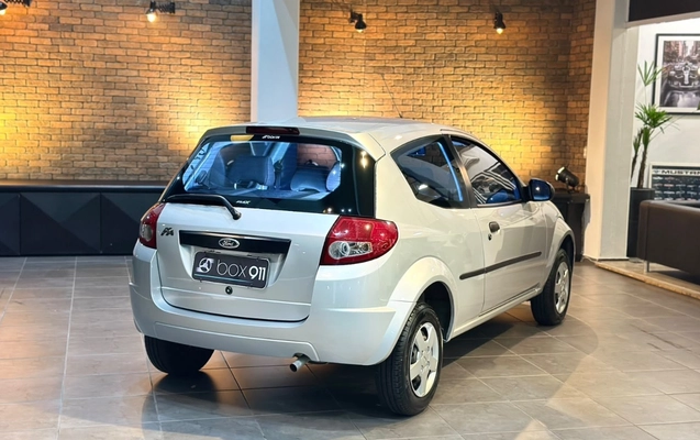 imagem-https://www.socarrao.com.br/sc-vehicle-images-prod/4421247/1792670759654-Mzg0MjdlZDgtNGZlZi00NzAwLWFiOTUtMTZmYzlmYzIwNjE4LmpwZWc.jpeg